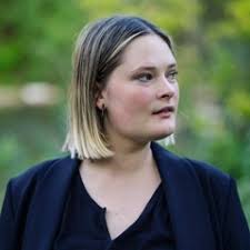 Stream Andrea Leonard music