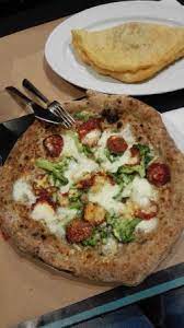 Pizza Ai 5 Cereali E La Classica Ma Buona Pizza Fritta Consigliate Entrambe Picture Of Rossopomodoro Bologna Tripadvisor