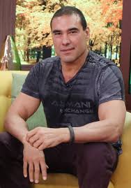 Mantente informado con las últimas noticias, videos y fotos de eduardo yáñez que te brinda univision | univision. Autoridades Confirman Que Eduardo Yanez Golpeo A Adulto De La Tercera Edad