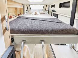 5 bonnes raisons d'aménager son fourgon avec un lit peigne. Tout Savoir Sur Les Couchages A Bord Des Fourgons Amenages Le Monde Du Camping Car