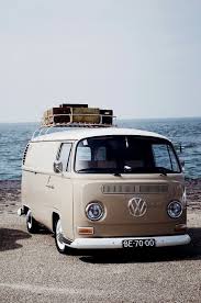 Cet Apres Midi Je Me Suis Amuse A Faire Des Recherches Sur Les Plus Belles Westfalia Et Autres Vans Pour Faire Un Road Trip E Vw Bus Volkswagen Volkswagen Bus