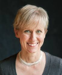 Amy Chenoweth's Instagram, Twitter & Facebook