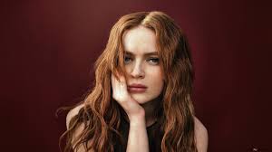 Nicole dobrikov zeigt titten Sie legt sich dann aufs bett