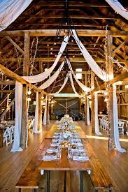 A Romantic Rustic Wedding At The Barn At Flanagan Farm In Buxton Maine Maine Wedding Venues Maine Wedding Outdoor Wedding Venues