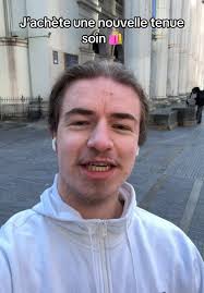 Two Cousins En Video Original