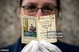 227 College Librarian Photos & High Res Pictures