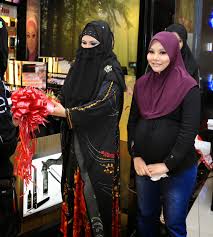 I run my own business and product, st professional makeup. Alamat Sendayu Tinggi Melaka