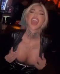 Galerie foto - VIDEO Bia Khalifa, așa cum nu ai mai văzut-o! Blondina s-a  filmat făcând mișcări lascive, în pat | PRO TV