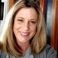 Jennifer Hemminger's Instagram, Twitter & Facebook