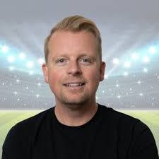 Dylan Hibbert's Instagram, Twitter & Facebook