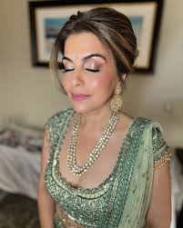 And this was the look we created for the wedding day of sheline and  kingsley, for this look of @sanguita_chandi , gave her a super glowyy fresh  look which was just perfect