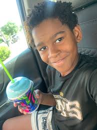 Happy Holidays To Our 6th Grade NTX Kings Coaches‼️ 👑Head Coach Mrs.  Tenesha Yates 👑Head Coach Mr. Jerome Brown #Repkingsandqueens  #EmpoweringAthletes #BuildingFutures #GreatCoaches Kings & Queens Academy