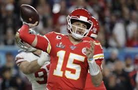 Kansas city chiefs player roster: Patrick Mahomes Chiefs Geben 24 Jahrigem Nfl Spieler Gigantischen Vertrag Sport Stuttgarter Nachrichten