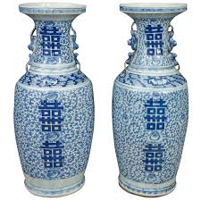 Pair of blue and white porcelain vases. Pair Of Porcelain Blue And White Double Happiness Chinese Vases At 1stdibs