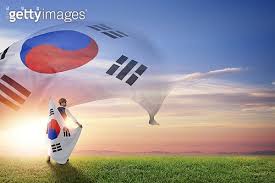 오늘은 태극기 휘날리며 가 극장개봉이 된 지 10주년이 되는 날입니다. íƒœê·¹ê¸° ì´ë¯¸ì§€ ê²Œí‹°ì´ë¯¸ì§€ë±…í¬