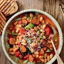 Recette De Mijote De Haricots Blancs A La Saucisse Coup De Pouce Confort Food Food Healthy Recipes