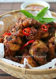 Kita juga punya sambal yang terbuat dari ebi yang melimpah di lautan. Inche Kabin No Matter How It S Spelled Yes There Are Many Variations To Its Spelling Enche Cabin Inchi Kaybin Chicken Appetizers Chicken Savoury Dishes