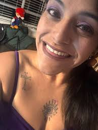 Esperanza Angela Robles (@mexieyez_84) • Threads, Say more