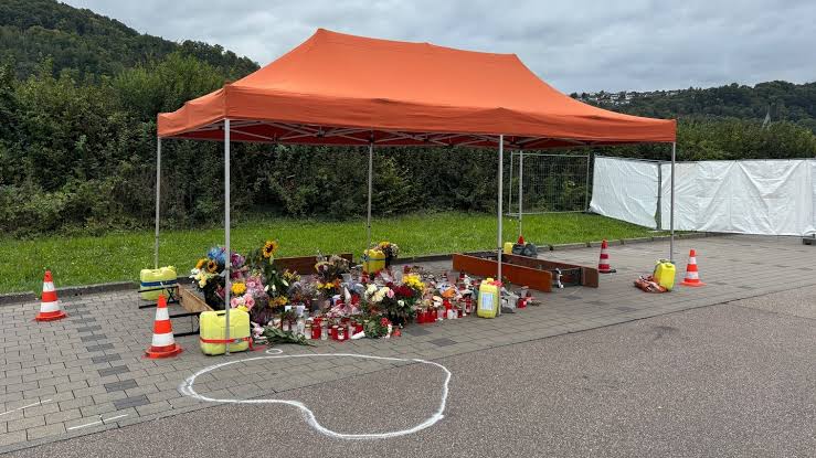 Trauer und Abschied in Niedernhall: Gedenken an 12-Jährigen - SWR Aktuell