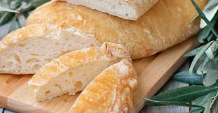 Menschen, die einen empfindlichen magen haben, müssen häufig eine strenge diät einhalten, um ihre lebensqualität zu bewahren. Ciabatta Eat Smarter