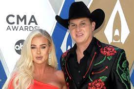 Country music singer and rapper who found fame on his kidd g tiktok account. Jon Pardi Might Have An Unusual Gift For His Wife This Christmas