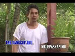Nama lagu atau nama artist yang salah. Trilogi Cinta Cinta Tiga Segi By Saleem Chords Chordify