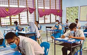 Undersøkelsen er satt og undersøkt av malaysian examinations board ( lembaga peperiksaan malaysia ). Bcay5n9fmwcwam