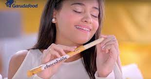 Super eksklusif dengan krim cokelat khas…» Nama Cewek Iklan Chocolatos White Sweet Cheese Stick