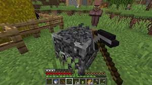 Just made a house near them and destroy all surrounding houses. How To Get Villagers To Follow You Minecraft 1 16 3 Youtube
