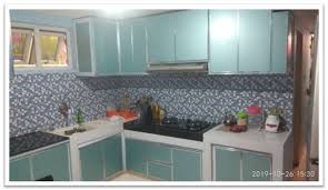 Hanya membuat lemari bawah saja dengan aluminium panel. Kitchen Set Aluminium Rafif Teknik