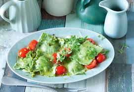 Brunnenkresse Pimpinelle Ravioli Mit Ricotta Fullung Frisch Gekocht Rezept Ravioli Frisch Gekocht Rezepte