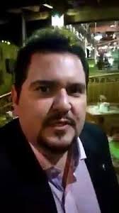 Marcelo Bernardo Personal Sommelier bebendo vinho ...