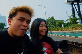 Kabar billy syahputra dan elvia cerolline putus ternyata prank! Billy Syahputra Akan Nikahi Elvia Cerolline Tahun Depan