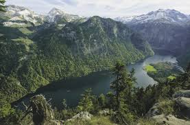 Currently appointed as goal keeping coach at reliance foundation young champs. Zu Viele Selfie Touristen Nationalpark Berchtesgaden Sperrt Gumpe Am Konigssee Heise Online
