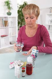 Wann sollte man diese besser meiden? Exklusiv Frau 60plus Geht Zum Arzt Kommt Mit Antidepressiva Zuruck Depression Heute Unabhangige Informationen Uber Depressionen Antidepressiva Psychopharmaka Und Das Absetzen Von Medikamenten