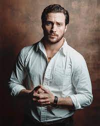 What kind of pictures does aaron johnson have? Aaron Taylor Johnson Source Aaron Taylor Johnson Los Angeles Times Photo
