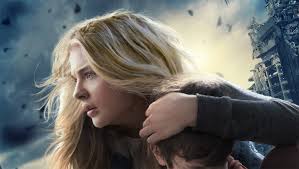 Konflik yang terdapat dalam the 5th wave adalah bagaiman cassie harus bertahan hidup sekaligus menepati janjinya setelah berbagai serangan makhluk lain melalui empat gelombang. 15 Book To Movie Changes In The 5th Wave Movie Movie Spoilers Bookstacked