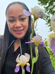 Barbara My Love” bearded iris…❤️