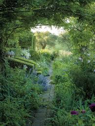 A Beautiful Mind With Images Tuscan Garden Beautiful Gardens Dream Garden