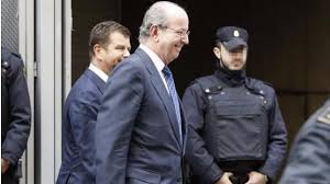 No, no y no!, muy inoportuno el gesto de rafa spottorno, besando en la testa a la infanta sofía, que acude junto a su hermana y sus padres a visitar a su. Caso Tarjetas Black La Policia Desoye Al Ex Jefe De La Casa Real Que Se Quejo De Los Preferentistas Diariocritico Com