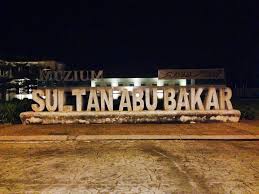Muzium sultan abu bakar ir tikai viena no pekan fantastiskajām vietām. Muzium Sultan Abu Bakar Ialah Sebuah Muzium Di Pekan Pahang Yang Memiliki Himpunan Barang Barang Sejarah Yang Kaya Te Tea Lights Candlelight Tea Light Candle