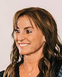 Lori Schade's Instagram, Twitter & Facebook