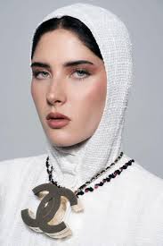 HOTFashion: Turning Hour