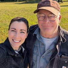 It's Papa b. Ray's Barry Glenn Sr. birthday everybody tell him happy  birthday I love you Dad. You have been the best Friend, mentor, Dad and  Grandpa anybody could ever wish for