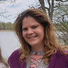 Lori Levasseur's Instagram, Twitter & Facebook