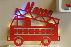 Die Schonsten Geschenkideen Fur Kleine Feuerwehrfans Lampe Kinderzimmer Flaschenleuchten Beleuchtete Weinflasche