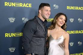 Aug 03, 2021 · tim tebow has a wife. Tim Tebow And Wife Metro Voice News