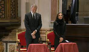 Los Reyes Felipe y Letizia, compungidos, presiden el funeral de las  víctimas de la DANA de Valencia