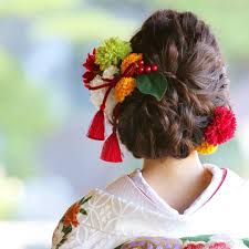 ゆるふわ感がポイント おしゃれ花嫁さんのイマドキ和装ヘア8選 marry マリー ウェディング ヘアスタイル 色打掛 髪型 アップ ヘアスタイリング