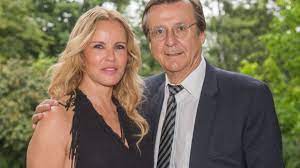 Willkommen auf der offiziellen fanpage von rtl punkt 12 moderatorin katja burkard. Katja Burkard Privat Das Leben Der Rtl Moderatorin Mit Mann Und Familie News De